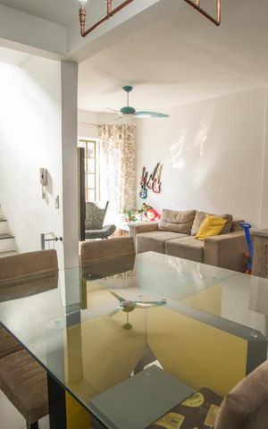 Casa de condomínio à venda com 130m², 3 quartos e 2 vagas Casa de condomínio à venda com 130m², 3 quartos e 2 vagasSala de Jantar