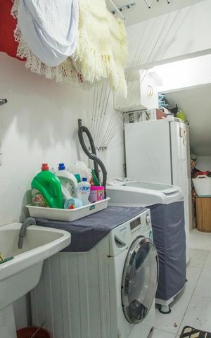 Casa de condomínio à venda com 130m², 3 quartos e 2 vagas Casa de condomínio à venda com 130m², 3 quartos e 2 vagasÁrea de Serviço