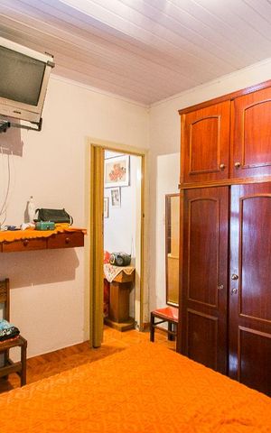 Casa à venda com 230m², 2 quartos e 4 vagasQuarto 2