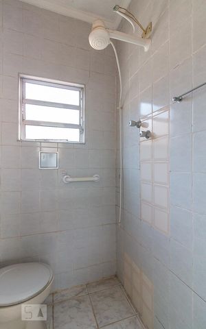 Casa à venda com 205m², 3 quartos e 3 vagasEdícula - banheiro