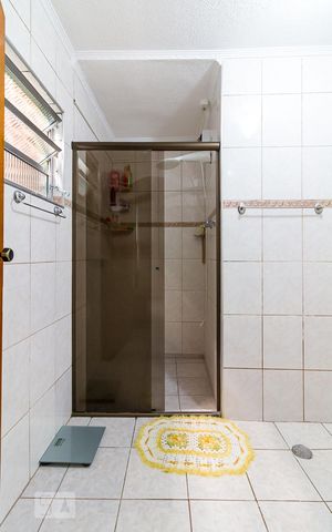 Casa à venda com 205m², 3 quartos e 3 vagasBanheiro quarto 3 suíte