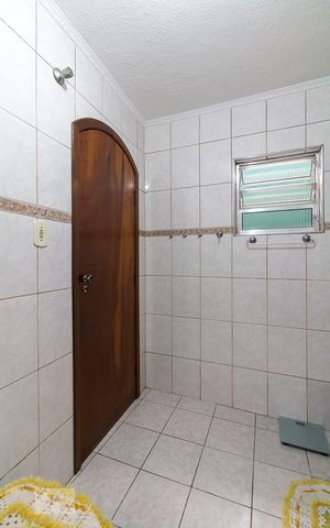 Casa à venda com 205m², 3 quartos e 3 vagasBanheiro quarto 3 suíte