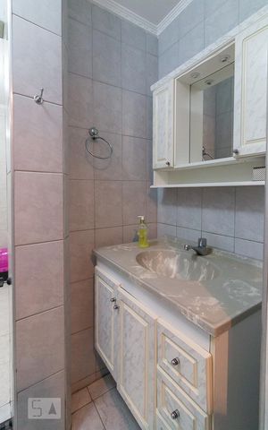 Casa à venda com 205m², 3 quartos e 3 vagasBanheiro social