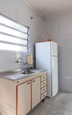 Casa à venda com 205m², 3 quartos e 3 vagasEdícula - cozinha
