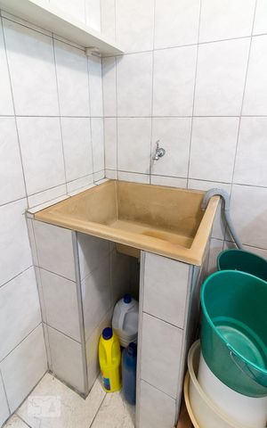 Casa à venda com 205m², 3 quartos e 3 vagasÁrea de serviço - tanque