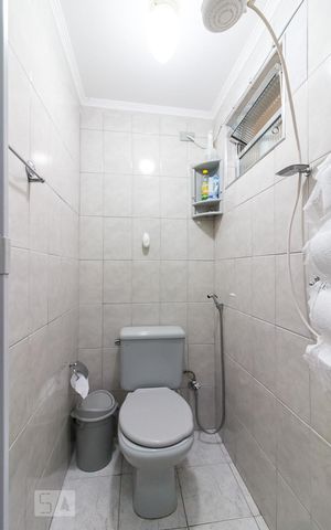 Casa à venda com 205m², 3 quartos e 3 vagasBanheiro social