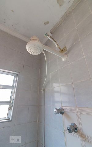 Casa à venda com 205m², 3 quartos e 3 vagasEdícula - banheiro