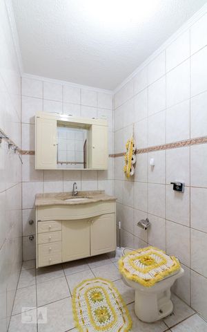 Casa à venda com 205m², 3 quartos e 3 vagasBanheiro quarto 3 suíte