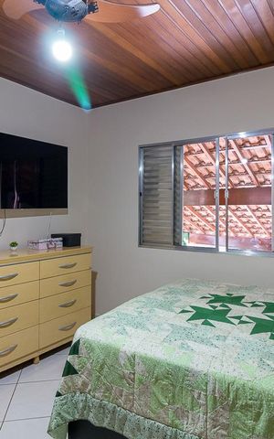 Casa à venda com 205m², 3 quartos e 3 vagasQuarto 2