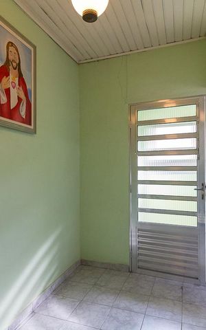 Casa à venda com 205m², 3 quartos e 3 vagasEdícula - sala