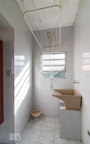 Casa à venda com 205m², 3 quartos e 3 vagasEdícula - área de serviço