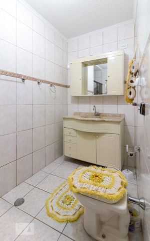 Casa à venda com 205m², 3 quartos e 3 vagasBanheiro quarto 3 suíte