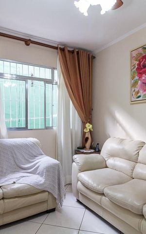 Casa à venda com 205m², 3 quartos e 3 vagasSala