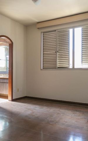 Apartamento para alugar com 220m², 4 quartos e 2 vagas Apartamento para alugar com 220m², 4 quartos e 2 vagasQuarto 1 - Suíte