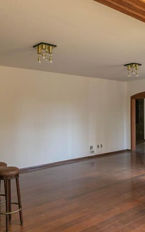 Apartamento para alugar com 220m², 4 quartos e 2 vagas Apartamento para alugar com 220m², 4 quartos e 2 vagasSala