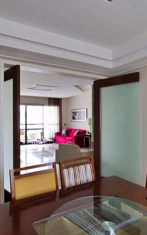 Apartamento à venda com 178m², 3 quartos e 3 vagas Apartamento à venda com 178m², 3 quartos e 3 vagasSala