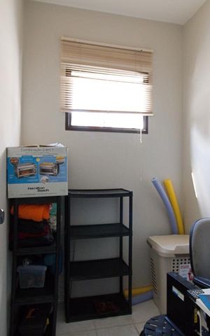Apartamento à venda com 178m², 3 quartos e 3 vagas Apartamento à venda com 178m², 3 quartos e 3 vagasQuarto de Serviço