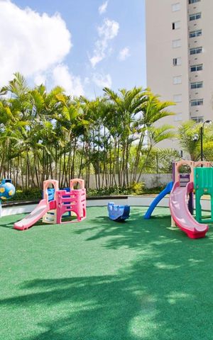 Apartamento à venda com 178m², 3 quartos e 3 vagas Apartamento à venda com 178m², 3 quartos e 3 vagasÁrea Comum - Playground