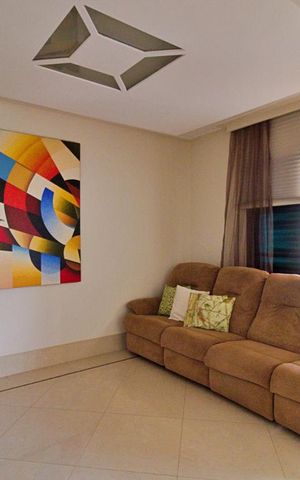 Apartamento à venda com 178m², 3 quartos e 3 vagas Apartamento à venda com 178m², 3 quartos e 3 vagasSala
