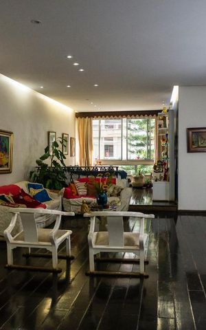 Apartamento à venda com 180m², 3 quartos e 1 vaga Apartamento à venda com 180m², 3 quartos e 1 vagaSala