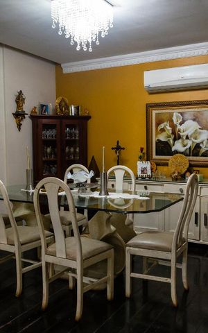Apartamento à venda com 180m², 3 quartos e 1 vaga Apartamento à venda com 180m², 3 quartos e 1 vagaSala de Jantar