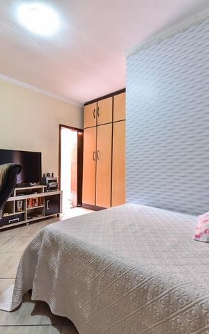 Casa à venda com 380m², 3 quartos e 2 vagas Casa à venda com 380m², 3 quartos e 2 vagasSuíte 1