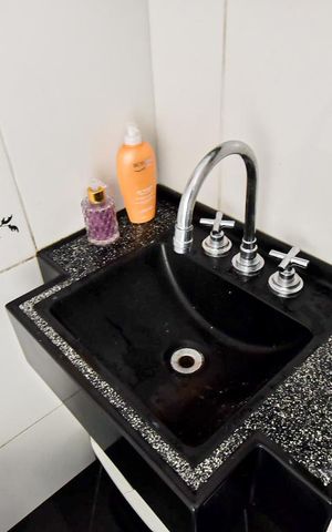 Casa à venda com 380m², 3 quartos e 2 vagas Casa à venda com 380m², 3 quartos e 2 vagasBanheiro da Suíte 3