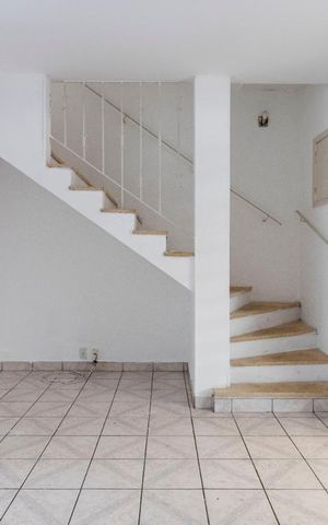 Casa de condomínio à venda com 150m², 2 quartos e 2 vagasSala