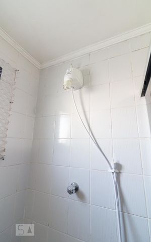 Apartamento à venda com 77m², 2 quartos e 1 vagaBanheiro - chuveiro