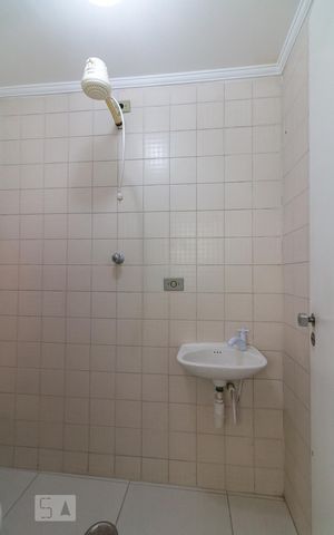 Apartamento à venda com 77m², 2 quartos e 1 vagaBanheiro de serviço