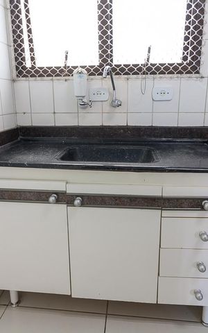 Apartamento à venda com 77m², 2 quartos e 1 vagaCozinha - pia e gabinete