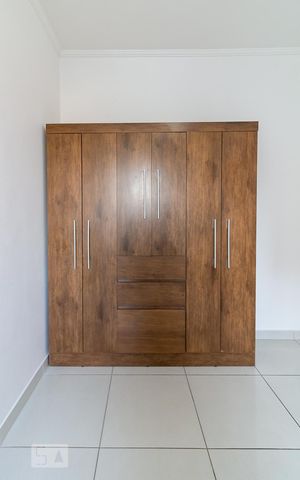 Apartamento à venda com 77m², 2 quartos e 1 vagaQuarto 2 - armário