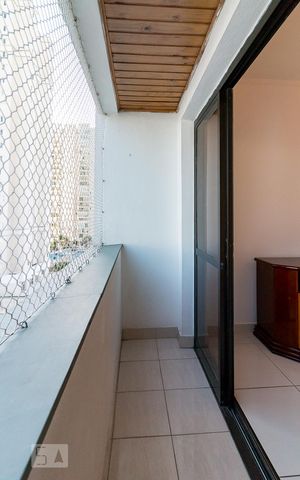 Apartamento à venda com 77m², 2 quartos e 1 vagaVaranda