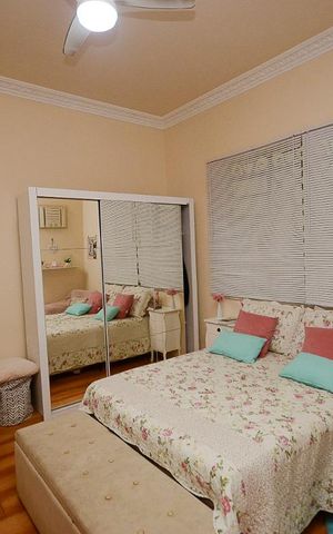Casa à venda com 450m², 5 quartos e 2 vagas Casa à venda com 450m², 5 quartos e 2 vagasQuarto 1