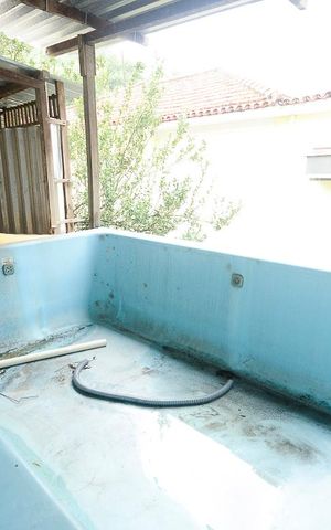 Casa à venda com 450m², 5 quartos e 2 vagas Casa à venda com 450m², 5 quartos e 2 vagasÁrea comum - Piscina