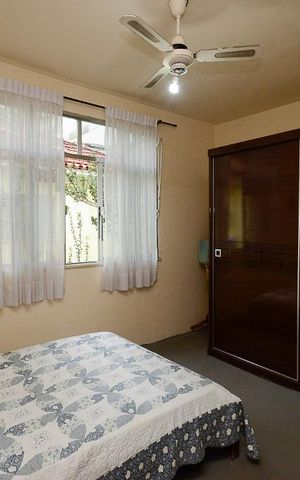 Casa à venda com 450m², 5 quartos e 2 vagas Casa à venda com 450m², 5 quartos e 2 vagasQuarto 4