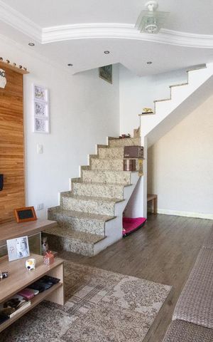 Casa à venda com 147m², 3 quartos e 3 vagasSala