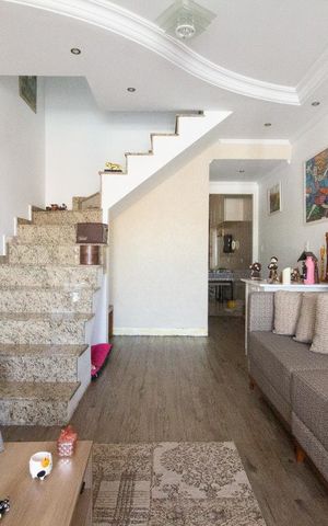 Casa à venda com 147m², 3 quartos e 3 vagasSala