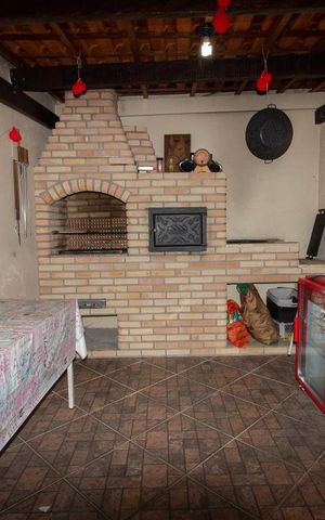Casa à venda com 147m², 3 quartos e 3 vagasChurrasqueira