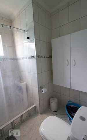 Casa à venda com 147m², 3 quartos e 3 vagasBanheiro do quarto 1