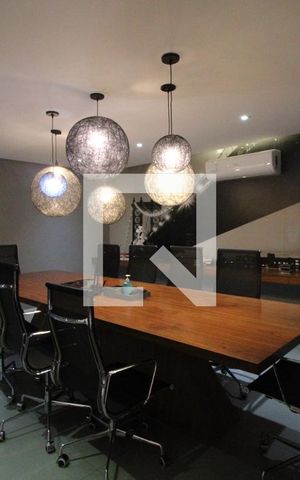 Apartamento à venda com 35m², 1 quarto e 1 vagaSala de reunião