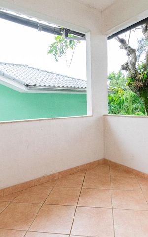 Casa de condomínio à venda com 250m², 4 quartos e 2 vagas Casa de condomínio à venda com 250m², 4 quartos e 2 vagasVaranda da Suíte 3