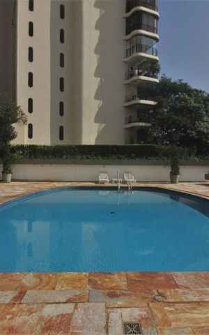 Apartamento à venda com 418m², 4 quartos e 3 vagasÁrea comum - Piscina