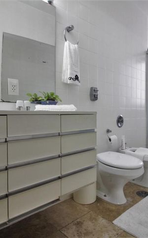 Apartamento à venda com 418m², 4 quartos e 3 vagasBanheiro da suíte 2