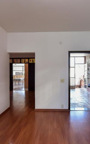 Casa à venda com 320m², 4 quartos e 2 vagasSala 2