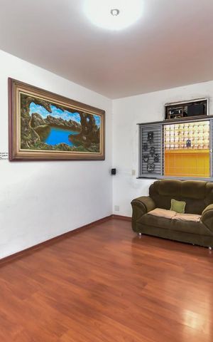 Casa à venda com 320m², 4 quartos e 2 vagasSala 1