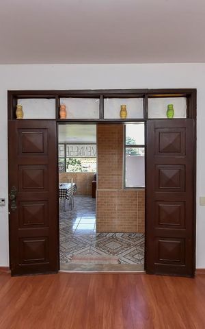 Casa à venda com 320m², 4 quartos e 2 vagasSala 1