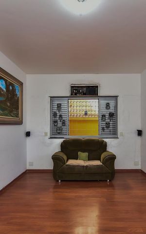 Casa à venda com 320m², 4 quartos e 2 vagasSala 1