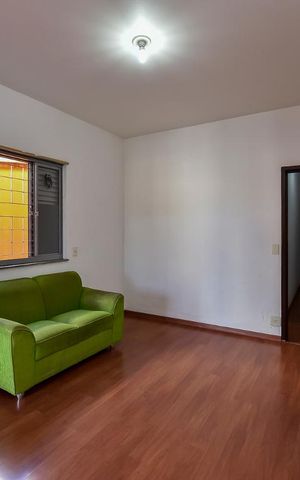 Casa à venda com 320m², 4 quartos e 2 vagasSala 2