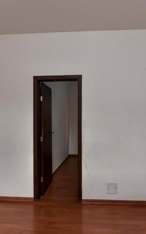 Casa à venda com 320m², 4 quartos e 2 vagasSala 2